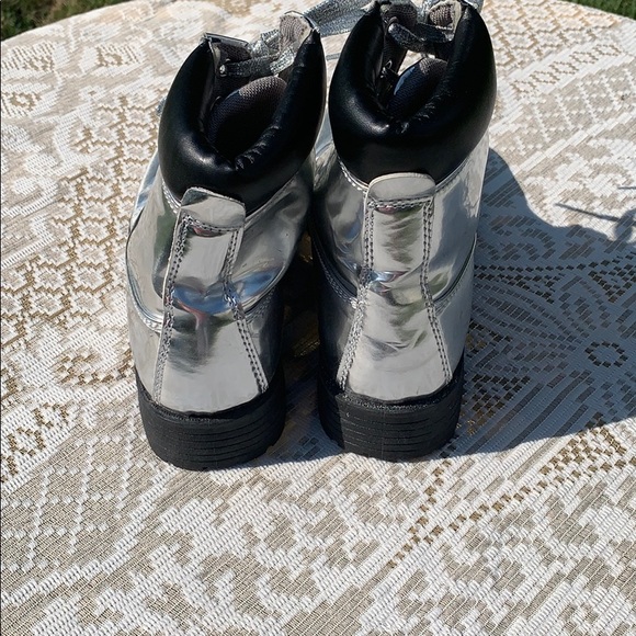 Yoki Silver Combat Boots Sz 8 - Picture 5 of 7